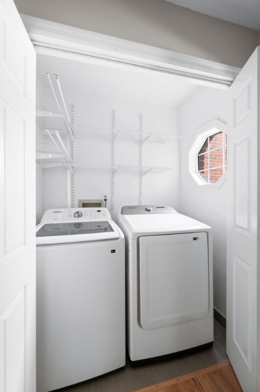 Building Photo - 3600 Burwick Pl