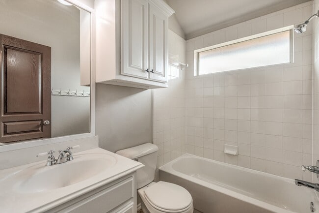 Building Photo - 5120 NW 163rd St