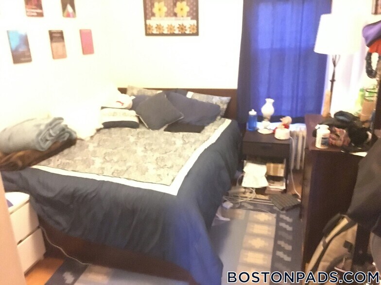 Building Photo - 28R Cherry St