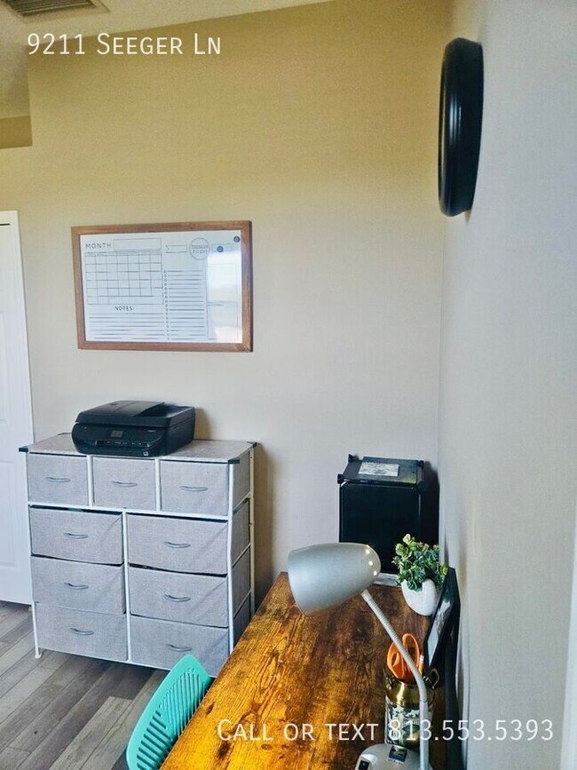 Building Photo - 9211 Seeger Ln