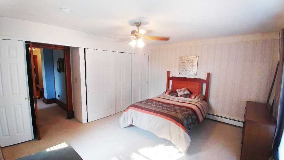 Now a queen bed, large desk & dresser - 2706-2 Buffalo Rd