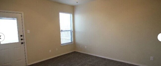 Building Photo - 526 Creekside Cir