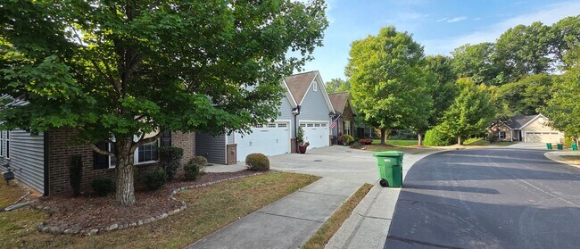 Building Photo - 335 Shallowford Reserve Dr