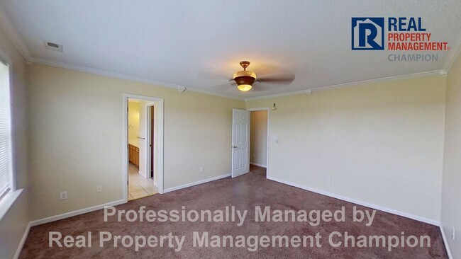 Building Photo - Charming 4 BD/2.5 BA with Wrap Around Porc...