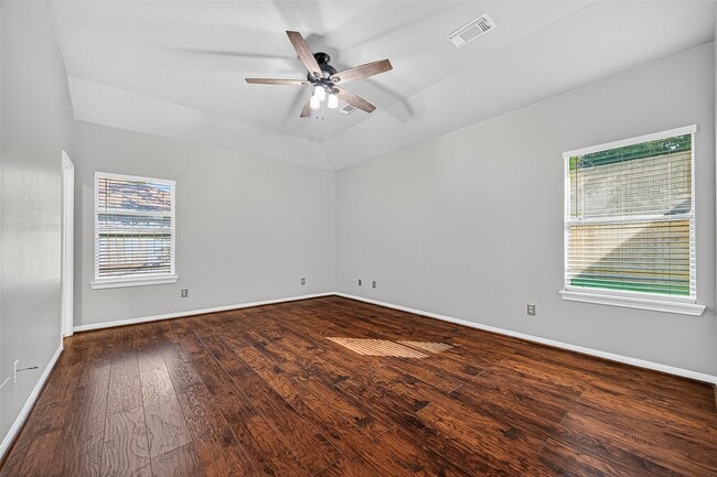 Building Photo - 18407 Maple Mill Dr