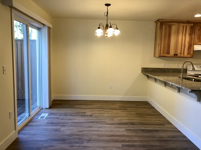 Building Photo - 17135 Beers Ave