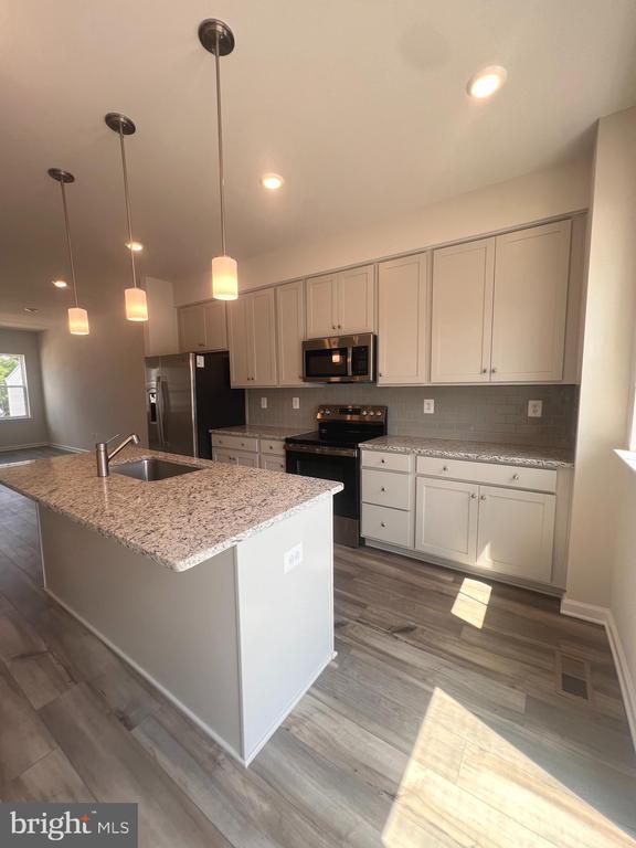 Building Photo - 311 Sandy Btm Cir
