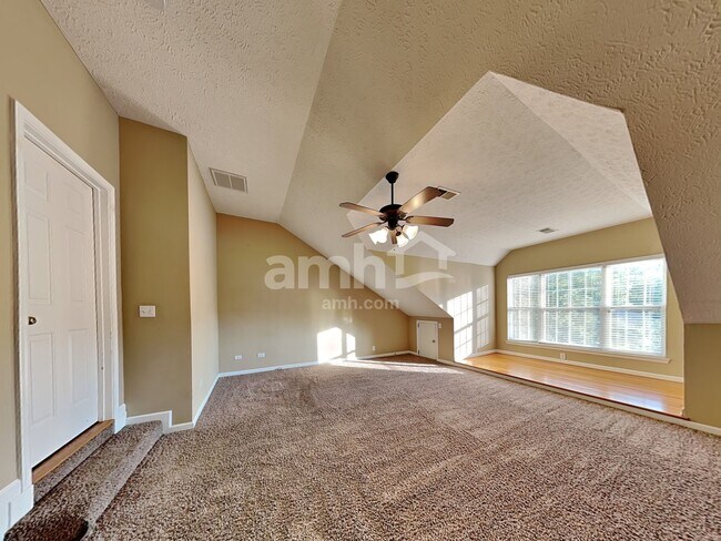 Building Photo - 7041 Calderwood Dr