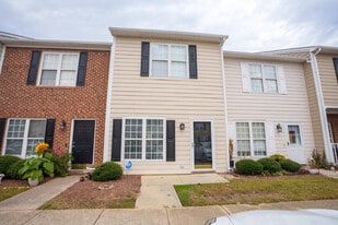 Building Photo - 19 Cheltenham Dr