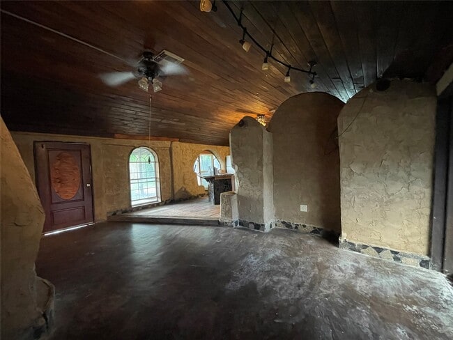 Building Photo - 4920 W 34th St