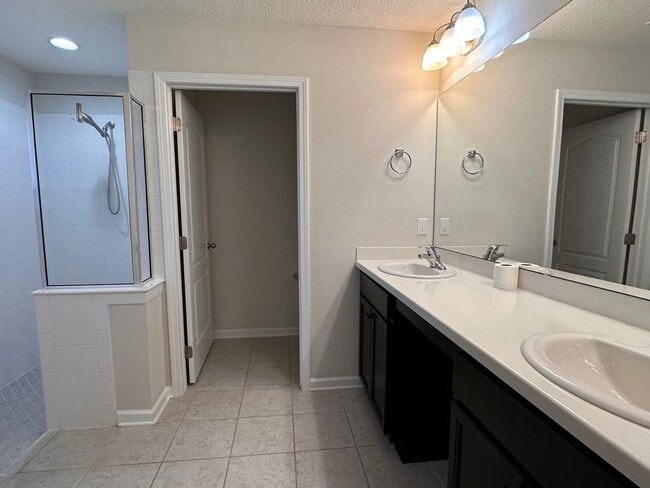 Building Photo - Close to Wildlight, Kingsbay and Fernandina Beach!