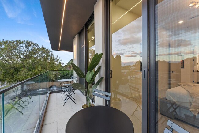 Building Photo - 220 S Swinton Ave