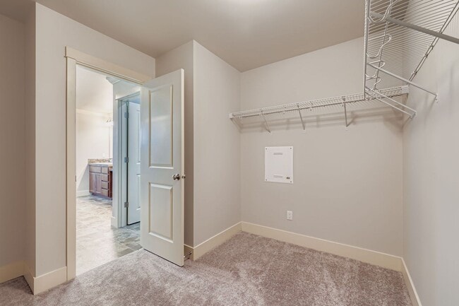 Building Photo - Beautifully Finished 4 Bed 2.5 Bath Bothel...