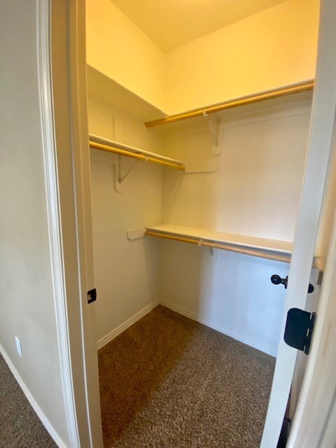 Building Photo - 1047 N Leverett Ave