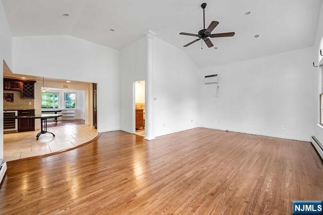 Building Photo - 816 Pascack Rd