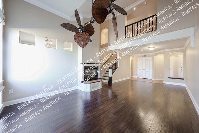 Building Photo - 1701 E Colter St