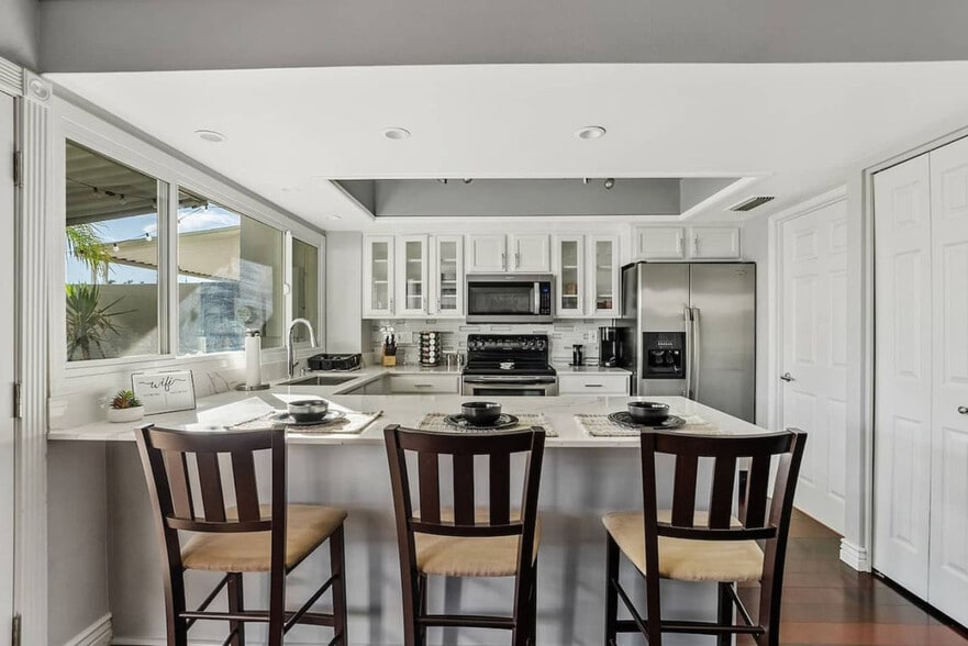 Building Photo - 8242 E Orange Blossom Ln