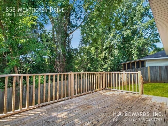 Building Photo - 858 Weatherby Dr