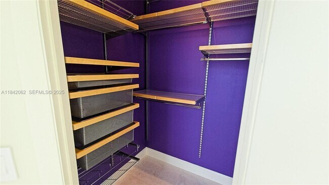 Building Photo - 15901 Collins Ave