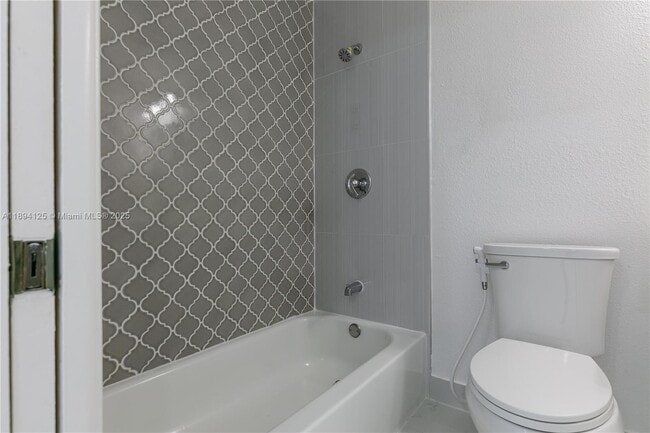 Building Photo - 3612 SW 15th St