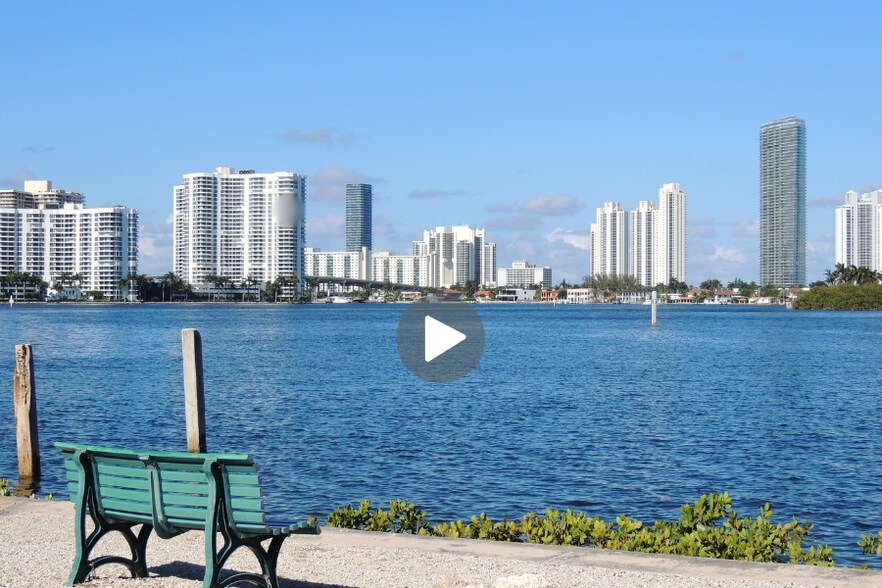 Building Photo - 3165 NE 184th St