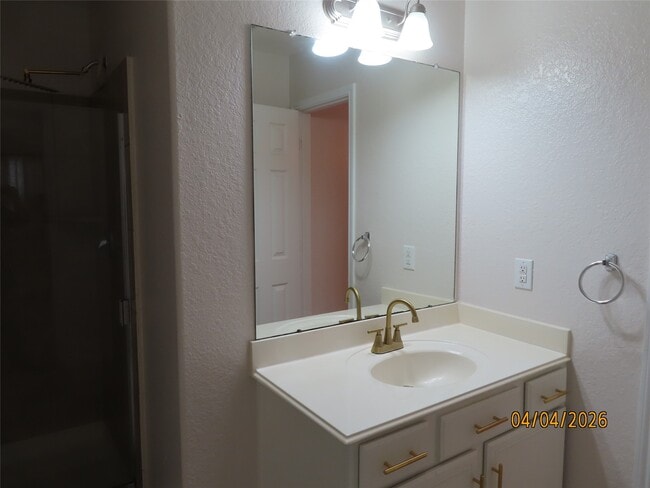 Building Photo - 15631 S Fall Fern Cir