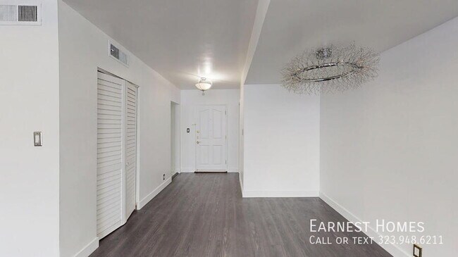 Building Photo - 14335 Huston St