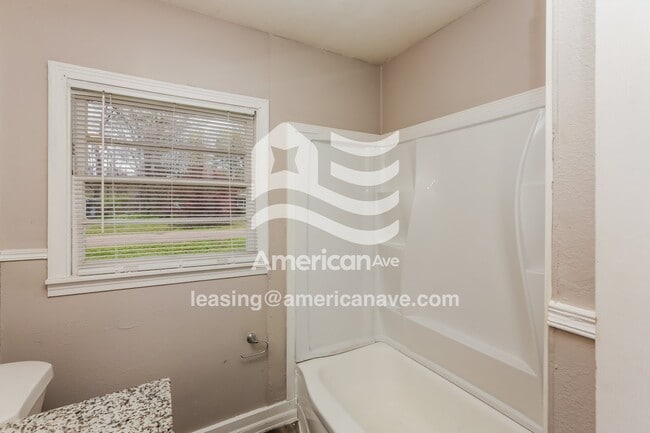 Building Photo - 3644 Meadow Ln