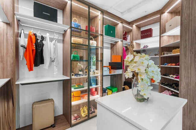 Building Photo - 11352 Regatta Ln