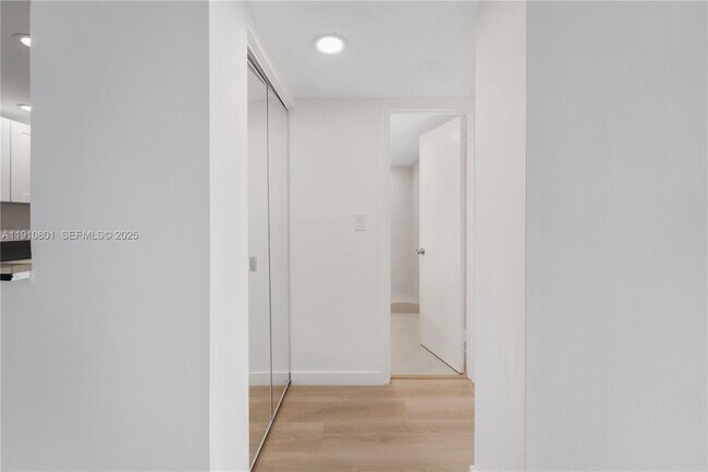 Building Photo - 780 NE 69th St