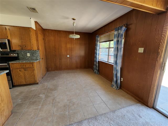 Building Photo - 2604 Buckingham Dr