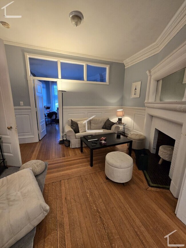 Building Photo - Beautiful 4 Bed/ 2 Bath