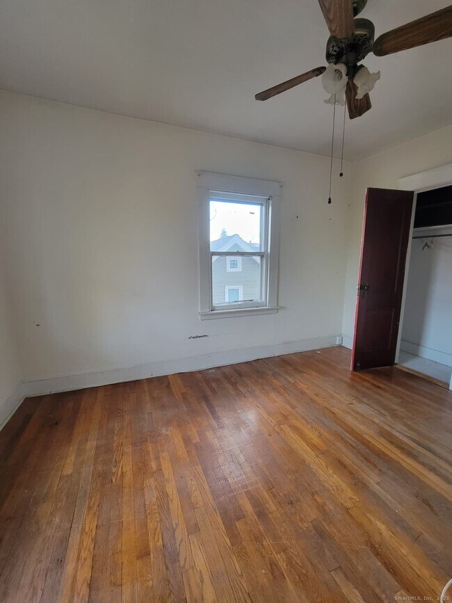 Building Photo - 45 Belden St