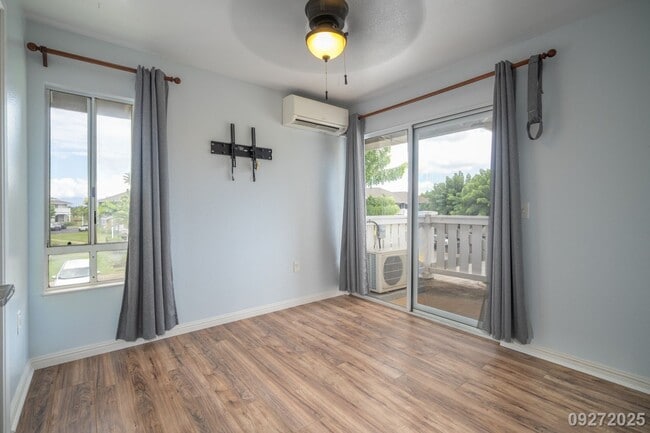 Building Photo - $3,100 / 2br - 953ft2 - Charming and updat...