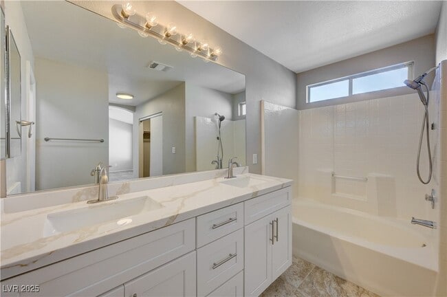 Building Photo - 170 Mirador St