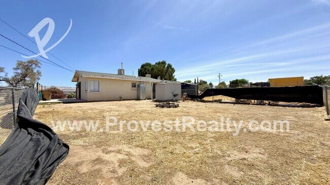 Building Photo - 15034 Sequoia St