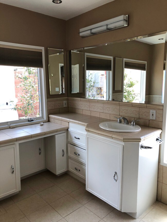 Building Photo - 2315 24th St