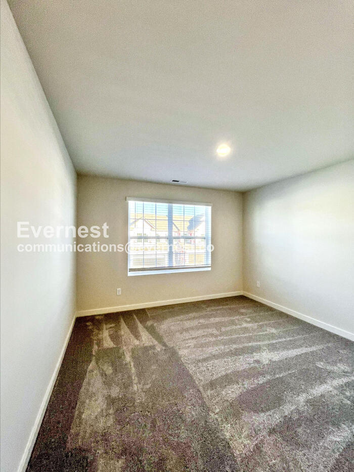 Building Photo - 1624 Manuka Ln