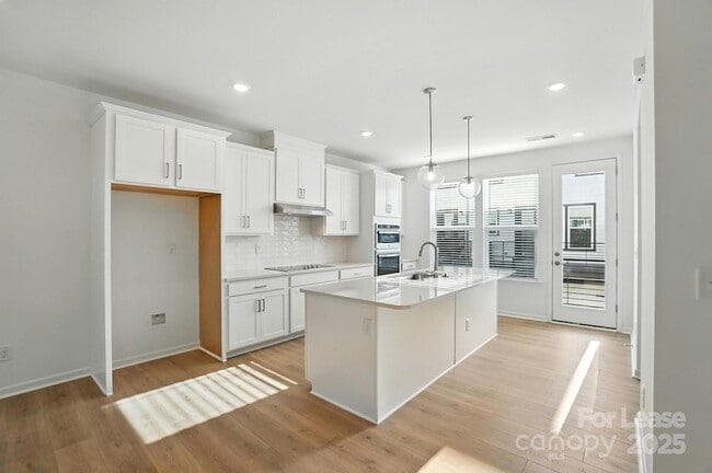 Building Photo - 5033 Westmead Ln