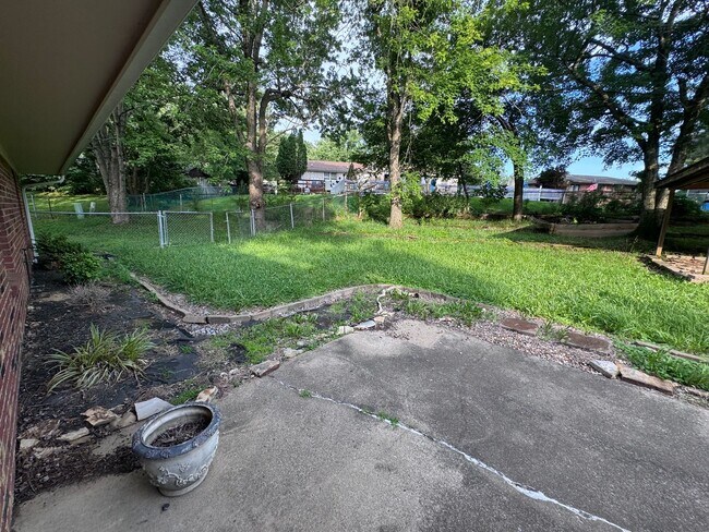 Building Photo - 4430 Chicadee Dr