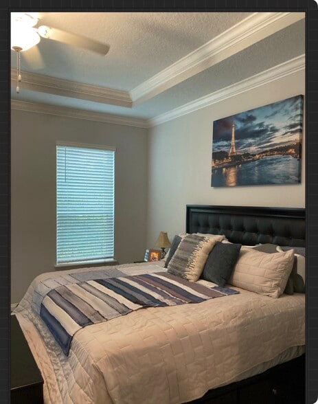 Master bedroom - 363 Caribbean Pl