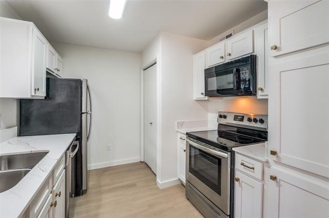 Building Photo - 5550 Spring Valley Rd