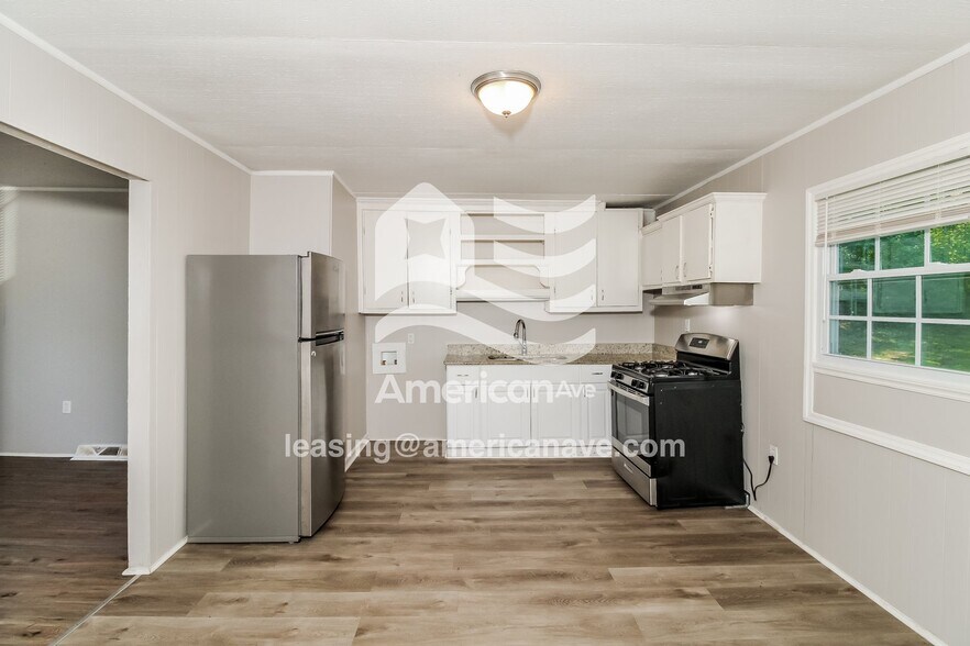 Building Photo - 2701 Welland St