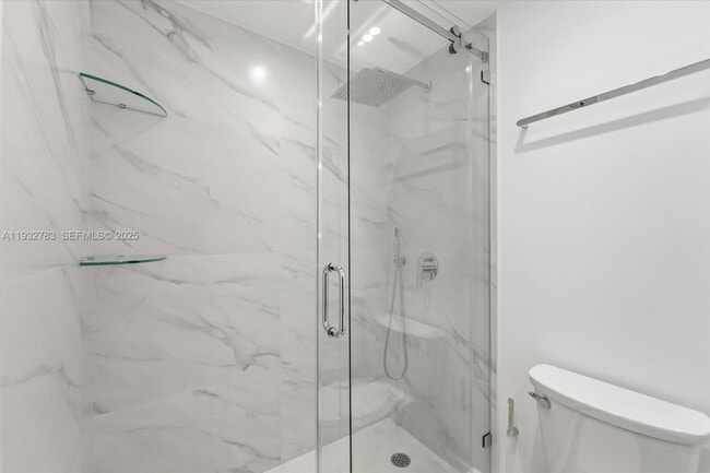 Building Photo - 1000 West Ave