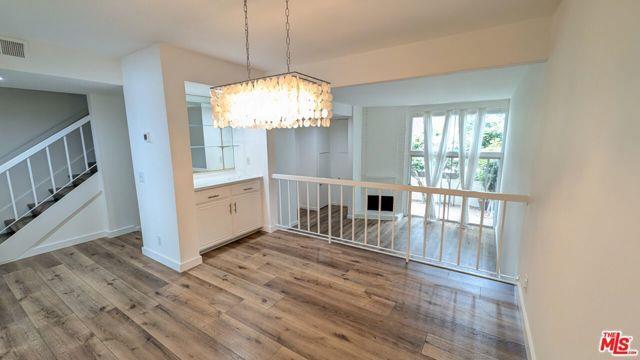 Building Photo - 1660 Palisades Dr