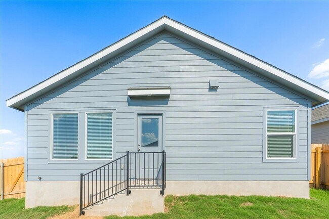 Building Photo - 117 Dark Victory Rd
