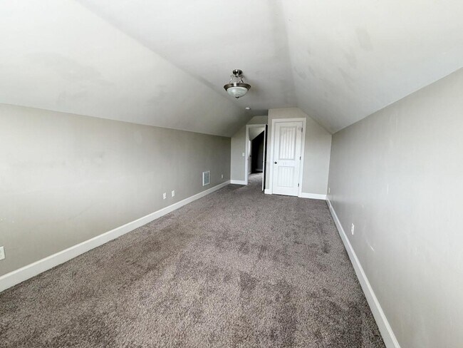Building Photo - 783 Meadow Side Dr