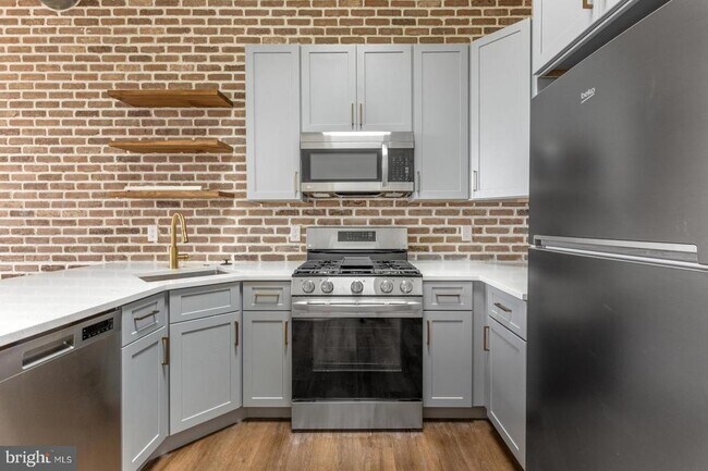 Building Photo - 2401 Frankford Ave