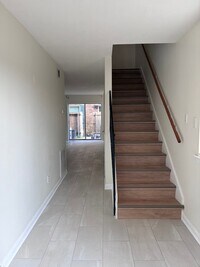Building Photo - 2117 Giuffrias Ave