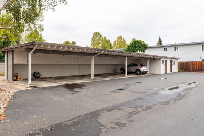 Building Photo - 747 Layne Ct